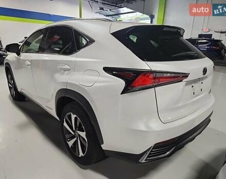 Білий Лексус НХ, об'ємом двигуна 2.5 л та пробігом 45 тис. км за 30000 $, фото 2 на Automoto.ua