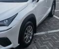 Білий Лексус НХ, об'ємом двигуна 2 л та пробігом 58 тис. км за 32000 $, фото 1 на Automoto.ua