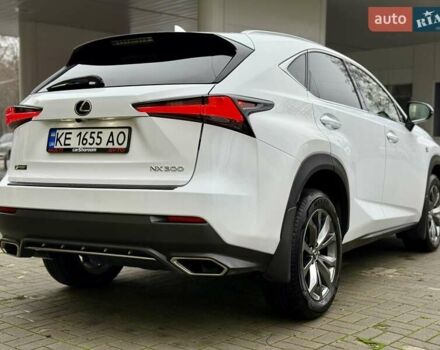 Білий Лексус НХ, об'ємом двигуна 2 л та пробігом 30 тис. км за 25800 $, фото 14 на Automoto.ua