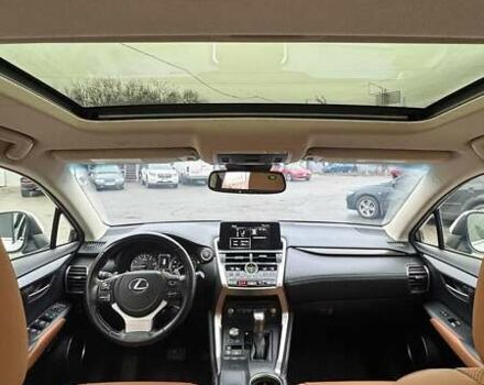 Белый Лексус НХ, объемом двигателя 2 л и пробегом 117 тыс. км за 33500 $, фото 7 на Automoto.ua