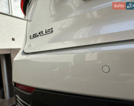 Белый Лексус НХ, объемом двигателя 2.49 л и пробегом 90 тыс. км за 38500 $, фото 63 на Automoto.ua
