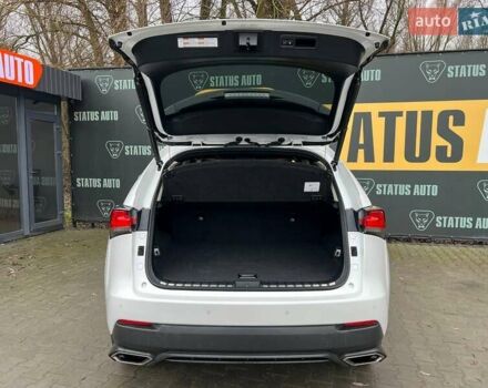 Белый Лексус НХ, объемом двигателя 2 л и пробегом 23 тыс. км за 32000 $, фото 9 на Automoto.ua