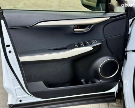 Белый Лексус НХ, объемом двигателя 2 л и пробегом 30 тыс. км за 26300 $, фото 22 на Automoto.ua