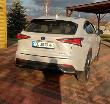 Белый Лексус НХ, объемом двигателя 2.49 л и пробегом 38 тыс. км за 39900 $, фото 8 на Automoto.ua