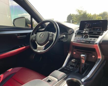 Белый Лексус НХ, объемом двигателя 2 л и пробегом 65 тыс. км за 31500 $, фото 18 на Automoto.ua