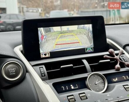 Білий Лексус НХ, об'ємом двигуна 2 л та пробігом 30 тис. км за 25800 $, фото 34 на Automoto.ua