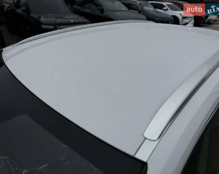 Белый Лексус НХ, объемом двигателя 2 л и пробегом 63 тыс. км за 28250 $, фото 19 на Automoto.ua