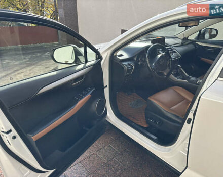 Белый Лексус НХ, объемом двигателя 2.49 л и пробегом 90 тыс. км за 38500 $, фото 52 на Automoto.ua