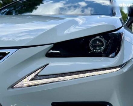 Белый Лексус НХ, объемом двигателя 2 л и пробегом 30 тыс. км за 26300 $, фото 7 на Automoto.ua