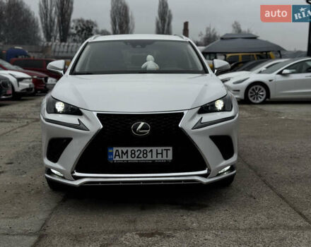 Белый Лексус НХ, объемом двигателя 2 л и пробегом 63 тыс. км за 28250 $, фото 4 на Automoto.ua