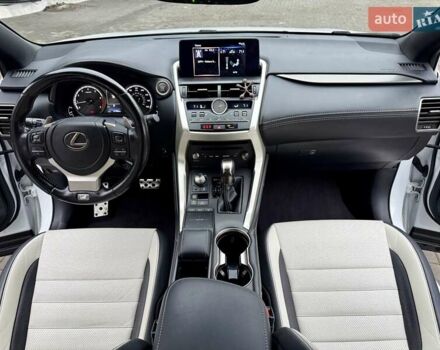 Білий Лексус НХ, об'ємом двигуна 2 л та пробігом 30 тис. км за 25800 $, фото 24 на Automoto.ua