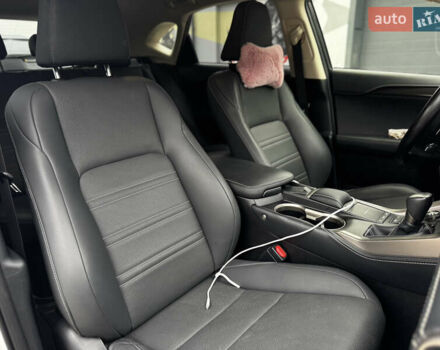 Белый Лексус НХ, объемом двигателя 2 л и пробегом 63 тыс. км за 28250 $, фото 58 на Automoto.ua