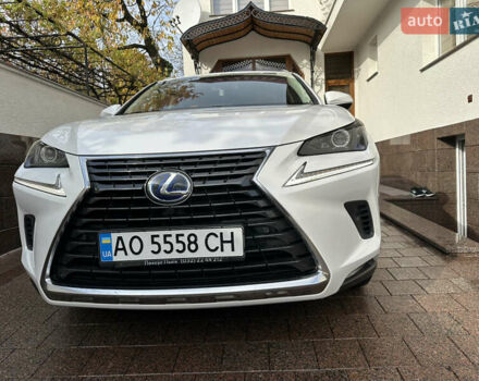 Белый Лексус НХ, объемом двигателя 2.49 л и пробегом 90 тыс. км за 38500 $, фото 70 на Automoto.ua