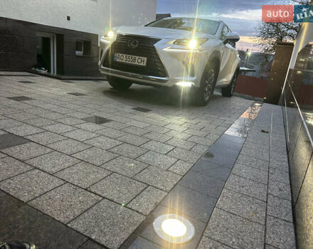 Белый Лексус НХ, объемом двигателя 2.49 л и пробегом 90 тыс. км за 38500 $, фото 13 на Automoto.ua