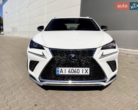 Білий Лексус НХ, об'ємом двигуна 2 л та пробігом 65 тис. км за 31500 $, фото 1 на Automoto.ua