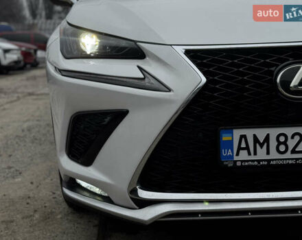 Белый Лексус НХ, объемом двигателя 2 л и пробегом 63 тыс. км за 28250 $, фото 8 на Automoto.ua