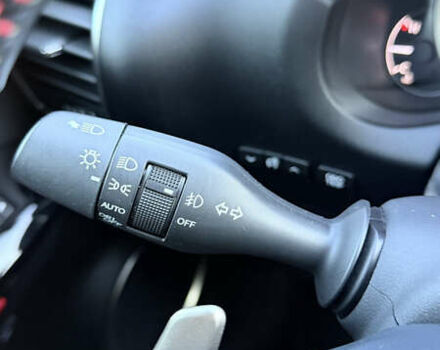 Белый Лексус НХ, объемом двигателя 2 л и пробегом 88 тыс. км за 32000 $, фото 18 на Automoto.ua