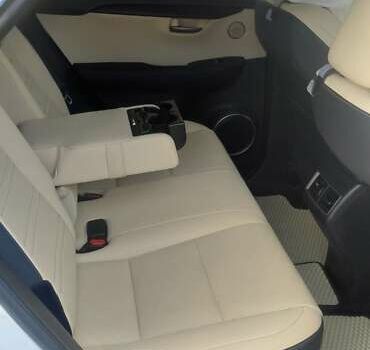 Белый Лексус НХ, объемом двигателя 2.49 л и пробегом 38 тыс. км за 39900 $, фото 30 на Automoto.ua