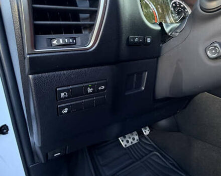 Белый Лексус НХ, объемом двигателя 2 л и пробегом 88 тыс. км за 32000 $, фото 14 на Automoto.ua