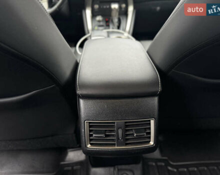 Белый Лексус НХ, объемом двигателя 2 л и пробегом 63 тыс. км за 28250 $, фото 42 на Automoto.ua