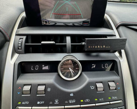 Білий Лексус НХ, об'ємом двигуна 2 л та пробігом 91 тис. км за 37000 $, фото 14 на Automoto.ua