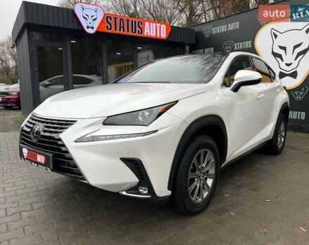 Белый Лексус НХ, объемом двигателя 2 л и пробегом 23 тыс. км за 32000 $, фото 2 на Automoto.ua