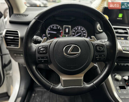 Белый Лексус НХ, объемом двигателя 2 л и пробегом 63 тыс. км за 28250 $, фото 28 на Automoto.ua