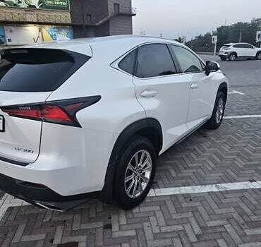 Білий Лексус НХ, об'ємом двигуна 2 л та пробігом 58 тис. км за 32000 $, фото 9 на Automoto.ua