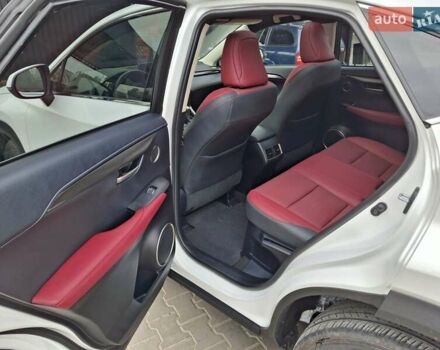 Белый Лексус НХ, объемом двигателя 2 л и пробегом 19 тыс. км за 34900 $, фото 8 на Automoto.ua