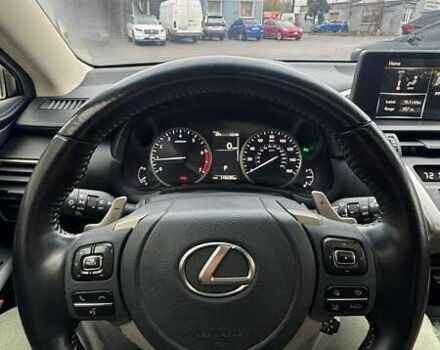 Белый Лексус НХ, объемом двигателя 2 л и пробегом 117 тыс. км за 33500 $, фото 3 на Automoto.ua