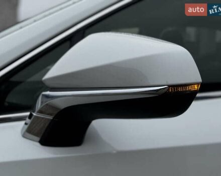 Белый Лексус НХ, объемом двигателя 2 л и пробегом 63 тыс. км за 28250 $, фото 16 на Automoto.ua