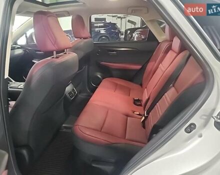 Білий Лексус НХ, об'ємом двигуна 2.5 л та пробігом 45 тис. км за 30000 $, фото 8 на Automoto.ua