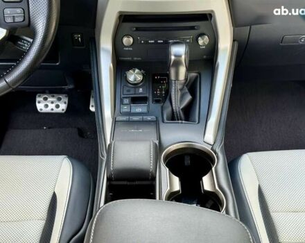 Белый Лексус НХ, объемом двигателя 2 л и пробегом 30 тыс. км за 26300 $, фото 29 на Automoto.ua