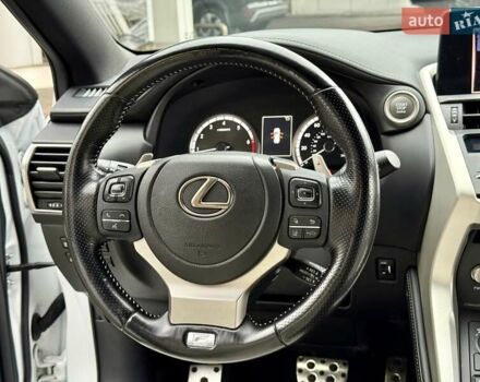 Белый Лексус НХ, объемом двигателя 2 л и пробегом 30 тыс. км за 25700 $, фото 29 на Automoto.ua