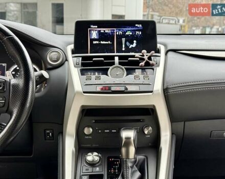 Білий Лексус НХ, об'ємом двигуна 2 л та пробігом 30 тис. км за 25800 $, фото 28 на Automoto.ua