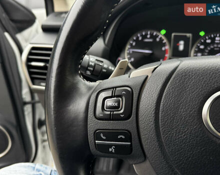 Белый Лексус НХ, объемом двигателя 2 л и пробегом 63 тыс. км за 28250 $, фото 29 на Automoto.ua