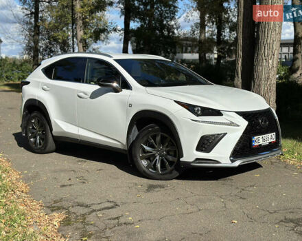 Белый Лексус НХ, объемом двигателя 2 л и пробегом 30 тыс. км за 25500 $, фото 3 на Automoto.ua