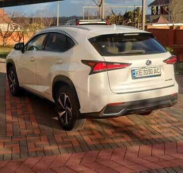 Белый Лексус НХ, объемом двигателя 2.49 л и пробегом 38 тыс. км за 39900 $, фото 6 на Automoto.ua