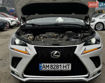Белый Лексус НХ, объемом двигателя 2 л и пробегом 63 тыс. км за 28250 $, фото 60 на Automoto.ua