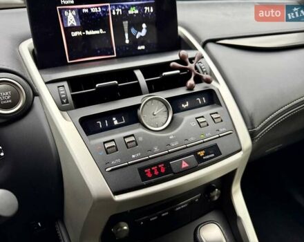 Белый Лексус НХ, объемом двигателя 2 л и пробегом 30 тыс. км за 25700 $, фото 33 на Automoto.ua