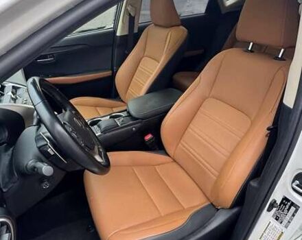 Белый Лексус НХ, объемом двигателя 2 л и пробегом 117 тыс. км за 33500 $, фото 10 на Automoto.ua