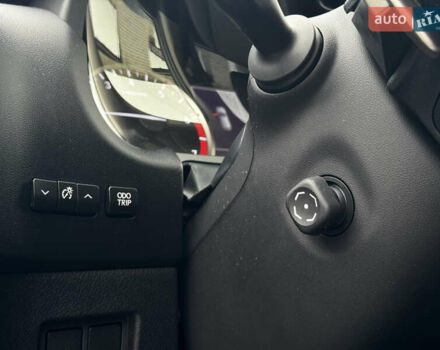 Белый Лексус НХ, объемом двигателя 2 л и пробегом 63 тыс. км за 28250 $, фото 27 на Automoto.ua