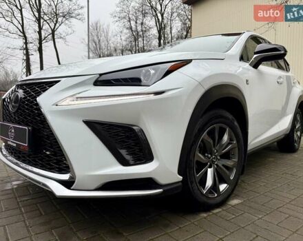 Білий Лексус НХ, об'ємом двигуна 2 л та пробігом 30 тис. км за 25800 $, фото 4 на Automoto.ua