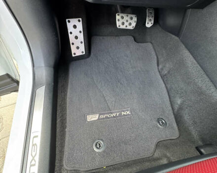 Білий Лексус НХ, об'ємом двигуна 2 л та пробігом 91 тис. км за 37000 $, фото 13 на Automoto.ua