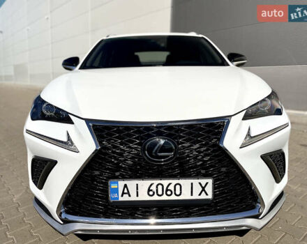 Білий Лексус НХ, об'ємом двигуна 2 л та пробігом 75 тис. км за 31500 $, фото 1 на Automoto.ua
