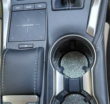 Белый Лексус НХ, объемом двигателя 2.49 л и пробегом 38 тыс. км за 39900 $, фото 25 на Automoto.ua