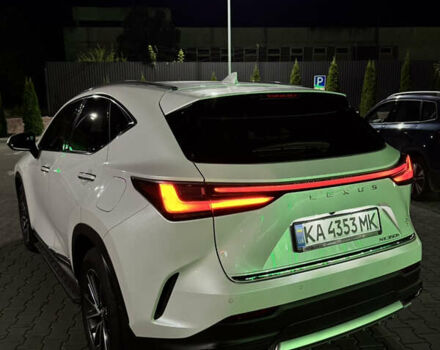 Белый Лексус НХ, объемом двигателя 2.49 л и пробегом 67 тыс. км за 51999 $, фото 2 на Automoto.ua