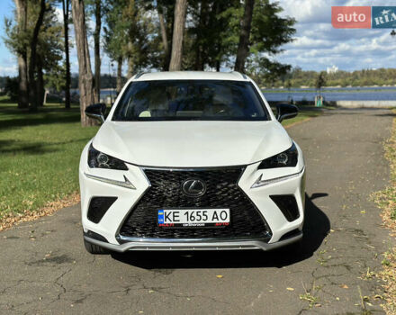 Белый Лексус НХ, объемом двигателя 2 л и пробегом 30 тыс. км за 25500 $, фото 7 на Automoto.ua