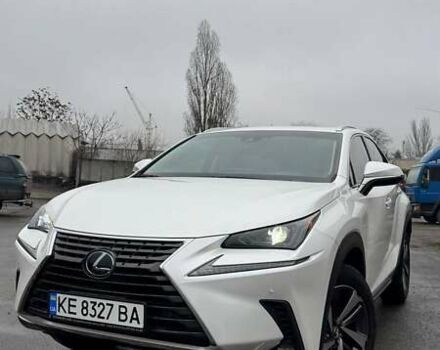 Белый Лексус НХ, объемом двигателя 2 л и пробегом 117 тыс. км за 33500 $, фото 2 на Automoto.ua