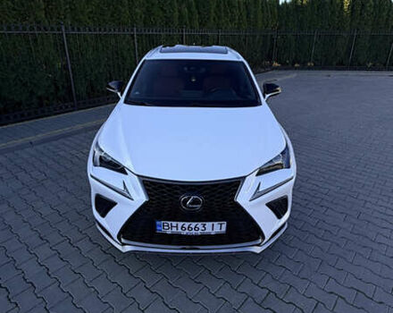 Белый Лексус НХ, объемом двигателя 2 л и пробегом 88 тыс. км за 32000 $, фото 1 на Automoto.ua
